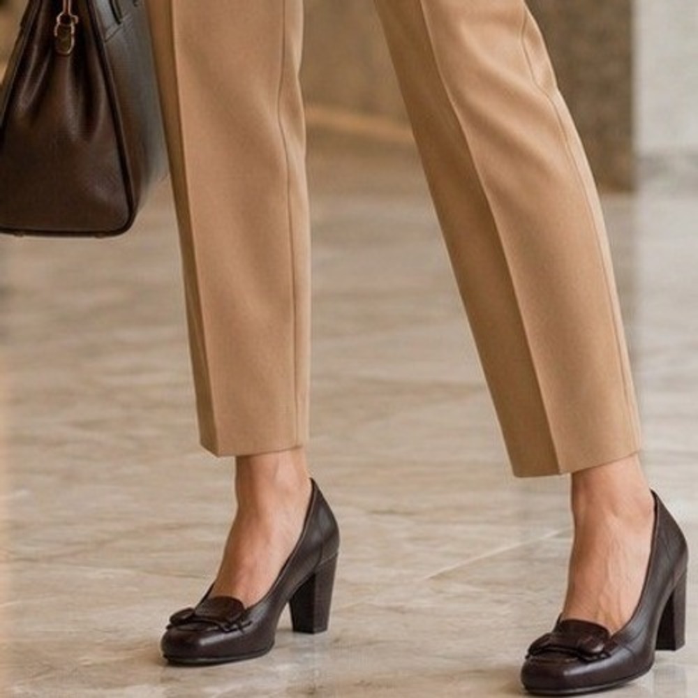 BareTraps Womens Brown Leather Block Heel Pumps Loafers Size 7.5 Comfort Luxury